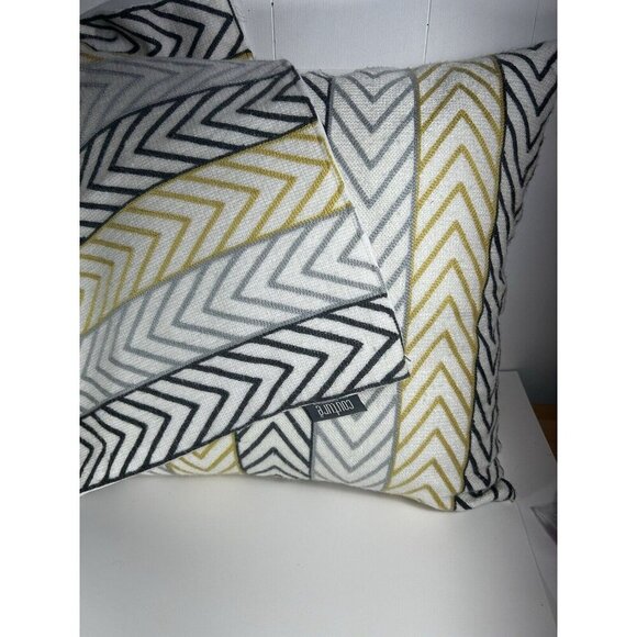 Set Of 2 Decorative Throw Pillow Cases Woven Canvas Quality Yellow Grey White - Picture 6 of 11